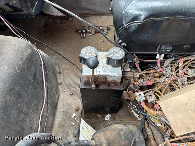 image for item FC5538 2002 International 4700 dump truck