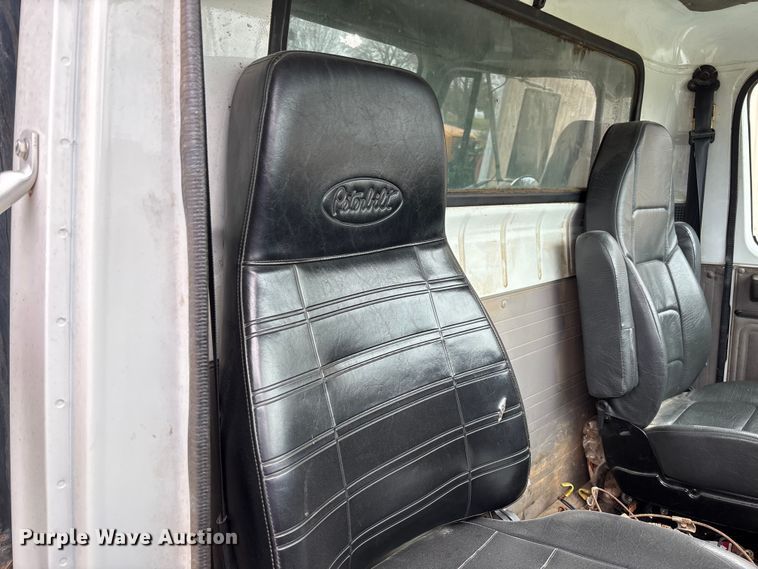 image for item FC5538 2002 International 4700 dump truck