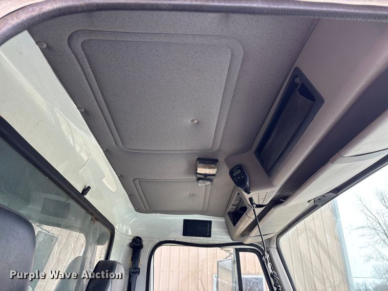 image for item FC5538 2002 International 4700 dump truck