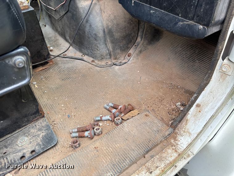 image for item FC5538 2002 International 4700 dump truck