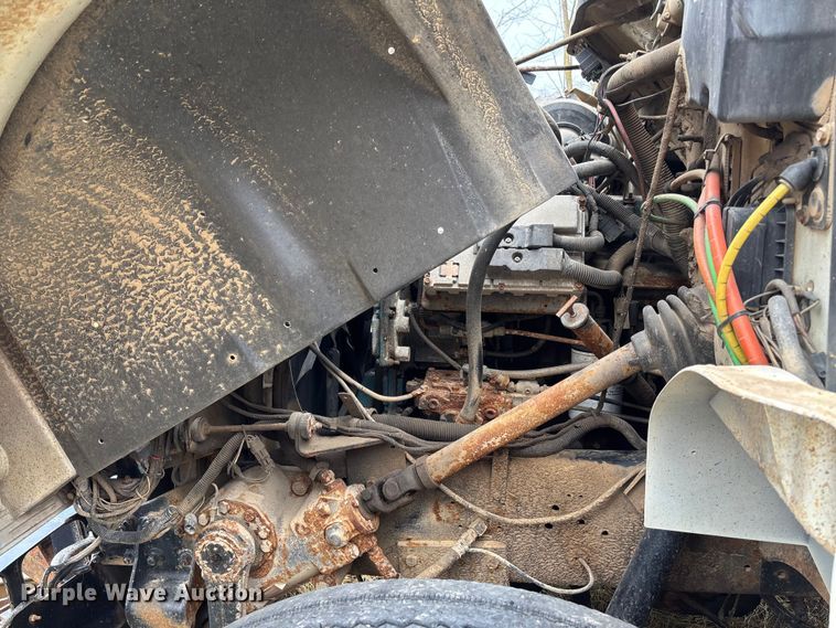 image for item FC5538 2002 International 4700 dump truck