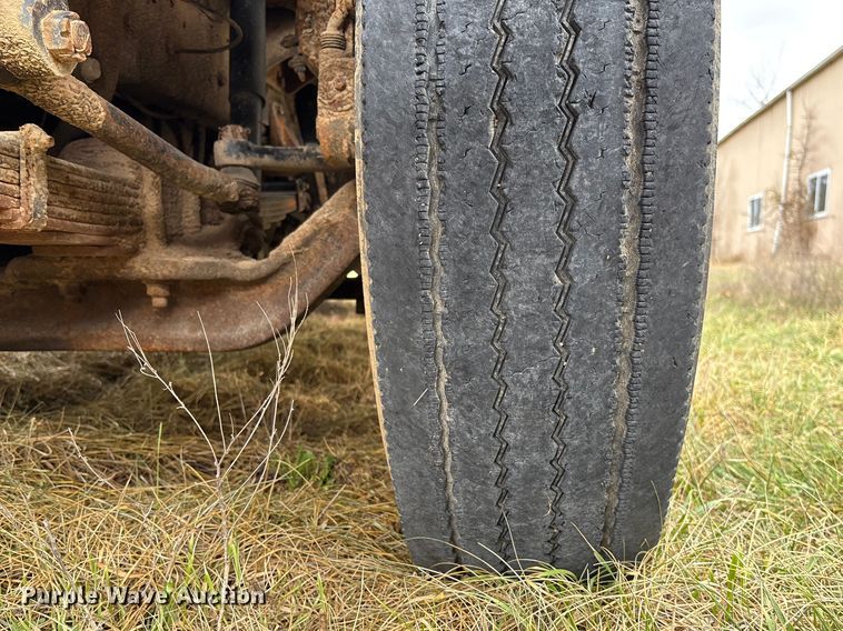 image for item FC5538 2002 International 4700 dump truck