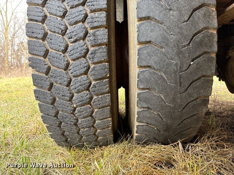 image for item FC5538 2002 International 4700 dump truck