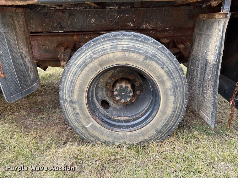 image for item FC5538 2002 International 4700 dump truck