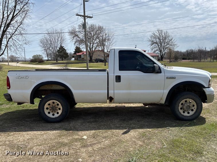 image for item FC5539 2005 Ford F250 Super Duty pickup truck