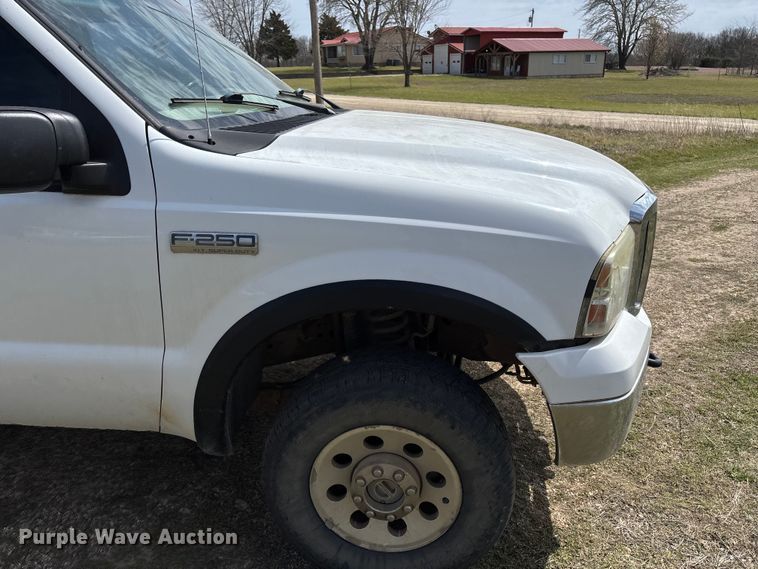 image for item FC5539 2005 Ford F250 Super Duty pickup truck