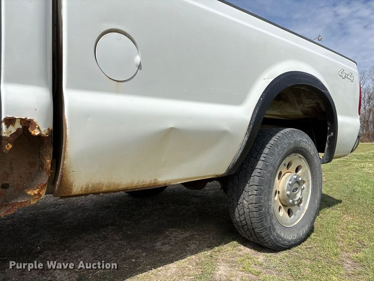 image for item FC5539 2005 Ford F250 Super Duty pickup truck