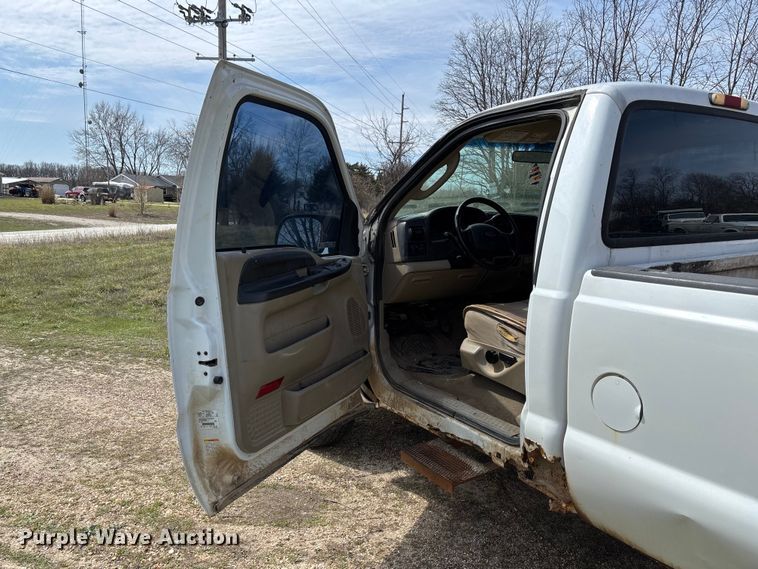 image for item FC5539 2005 Ford F250 Super Duty pickup truck