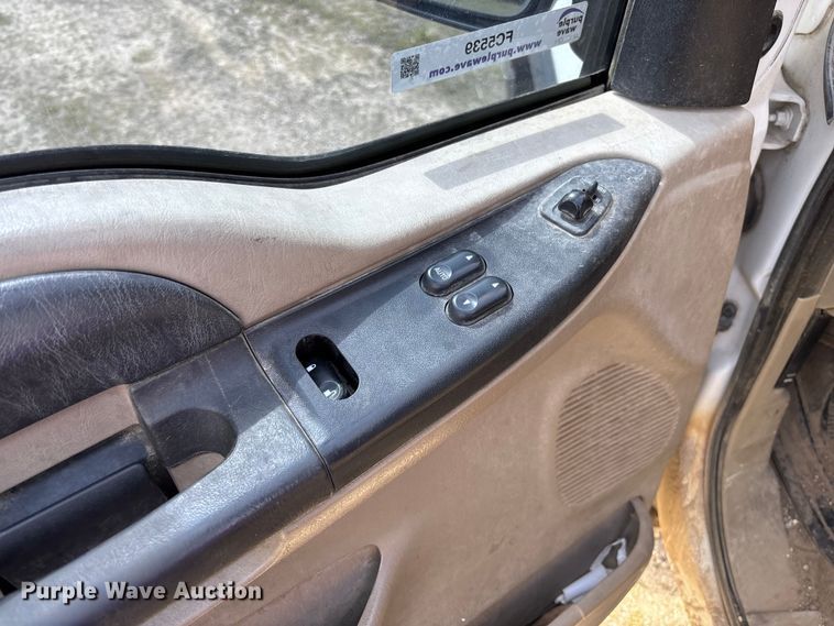 image for item FC5539 2005 Ford F250 Super Duty pickup truck