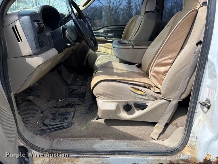 image for item FC5539 2005 Ford F250 Super Duty pickup truck