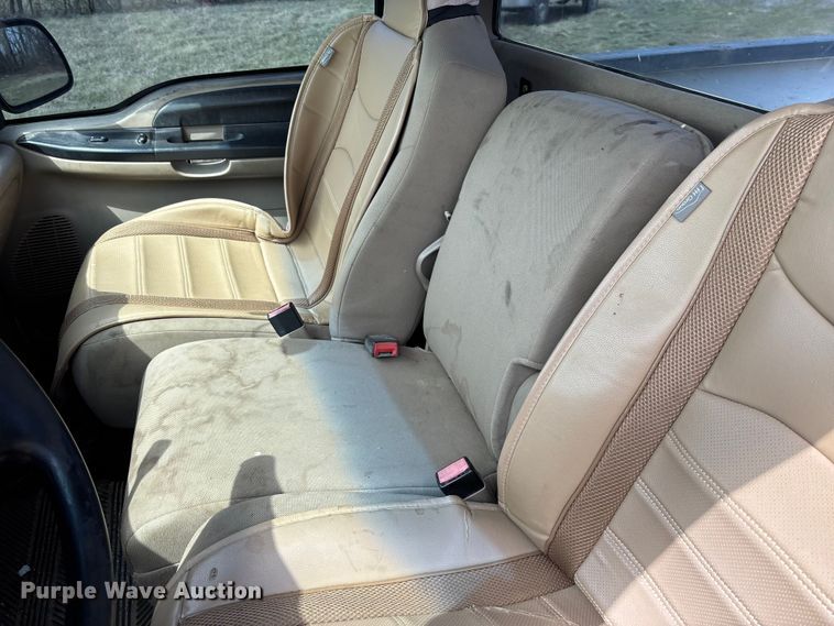 image for item FC5539 2005 Ford F250 Super Duty pickup truck