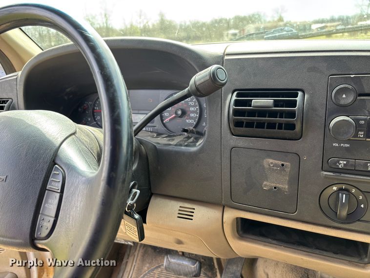 image for item FC5539 2005 Ford F250 Super Duty pickup truck