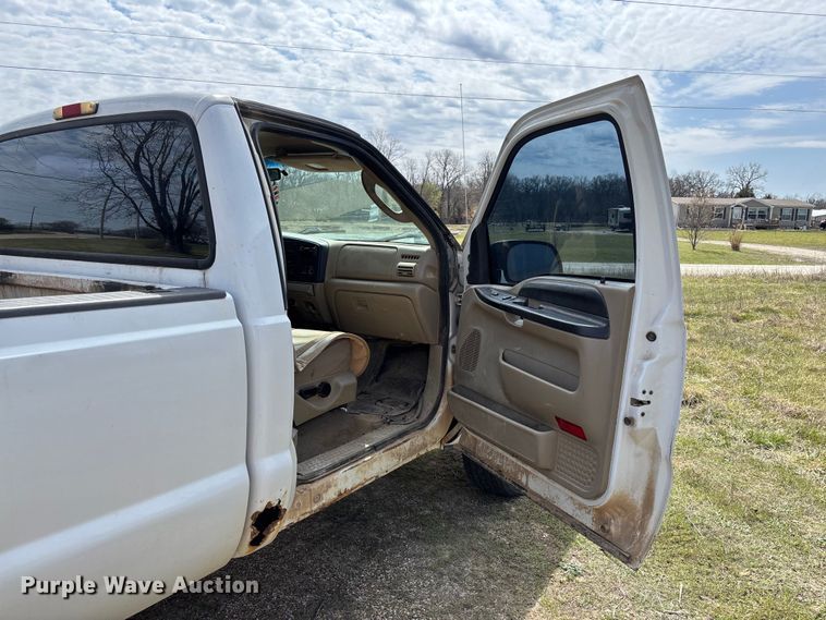image for item FC5539 2005 Ford F250 Super Duty pickup truck