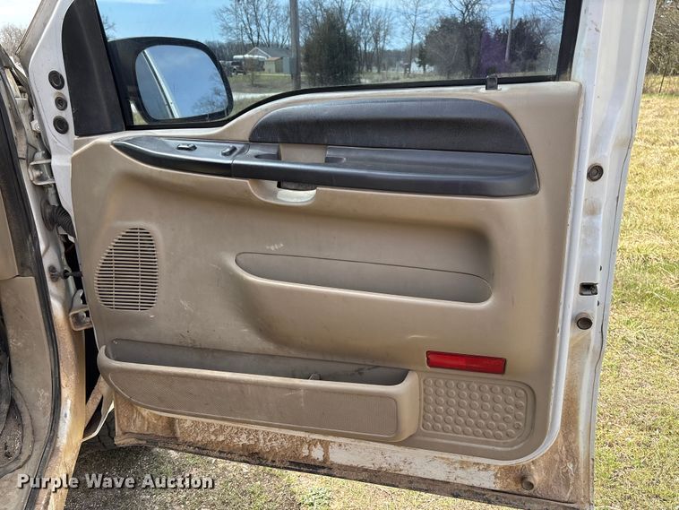 image for item FC5539 2005 Ford F250 Super Duty pickup truck