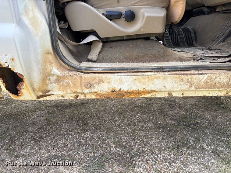 image for item FC5539 2005 Ford F250 Super Duty pickup truck