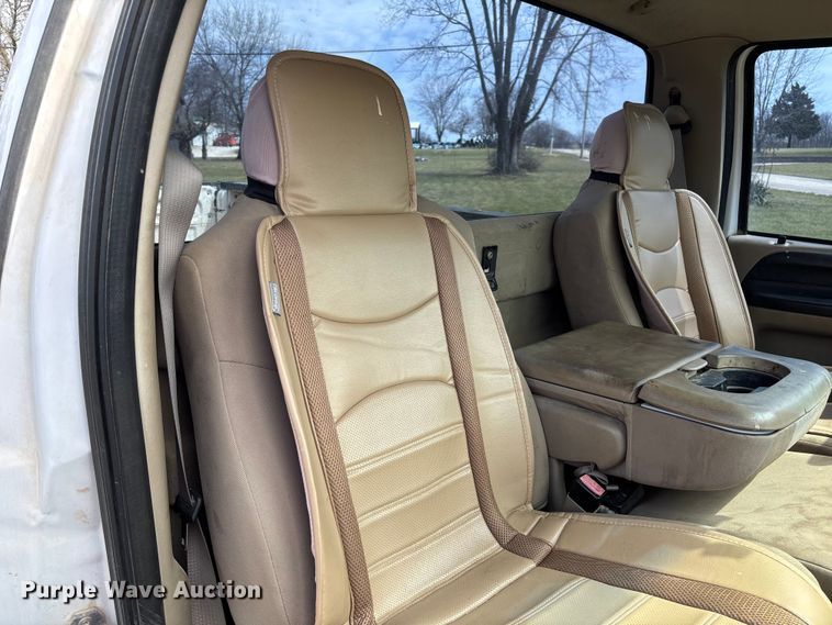 image for item FC5539 2005 Ford F250 Super Duty pickup truck