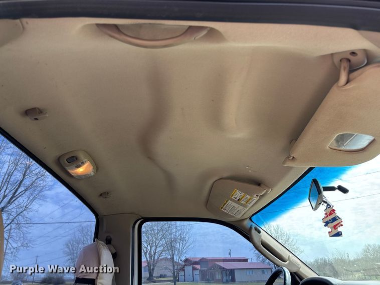 image for item FC5539 2005 Ford F250 Super Duty pickup truck