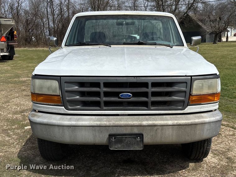 image for item FC5540 1995 Ford F250 pickup truck