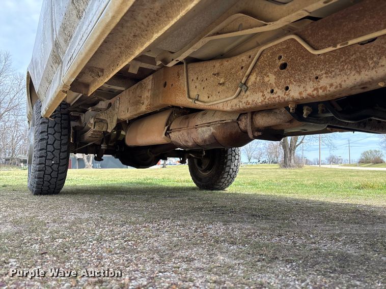 image for item FC5540 1995 Ford F250 pickup truck