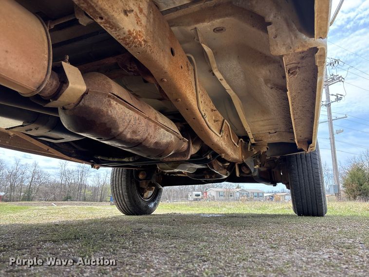 image for item FC5540 1995 Ford F250 pickup truck