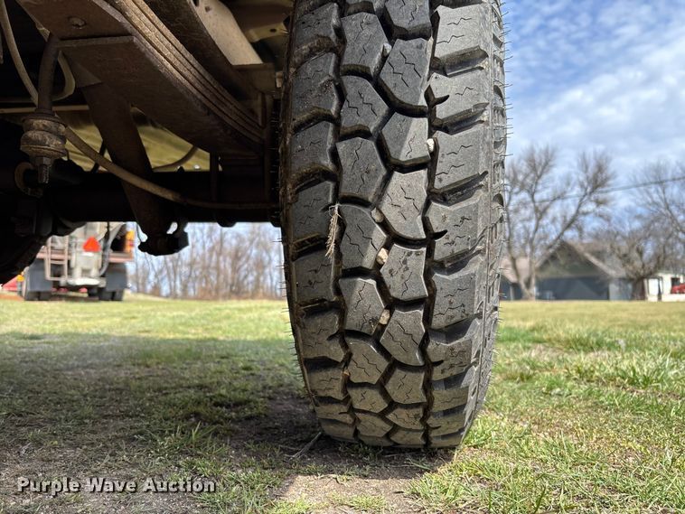 image for item FC5540 1995 Ford F250 pickup truck