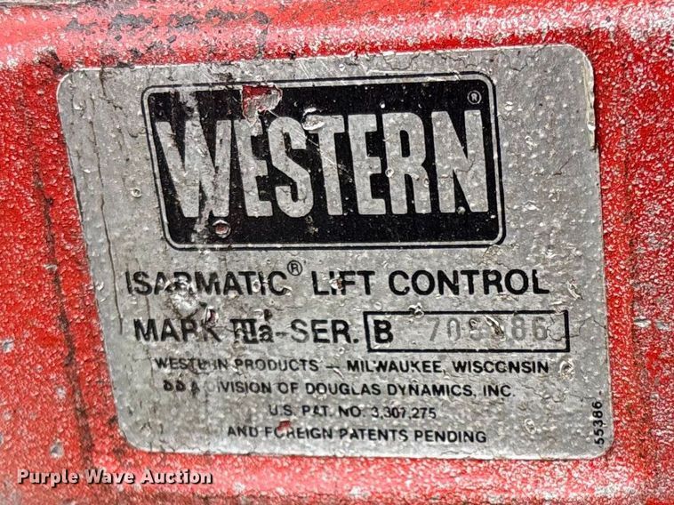 image for item FC5541 1992 International 4900 dump truck