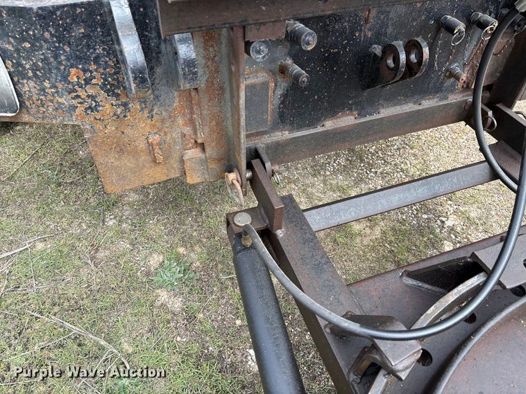 image for item FC5541 1992 International 4900 dump truck