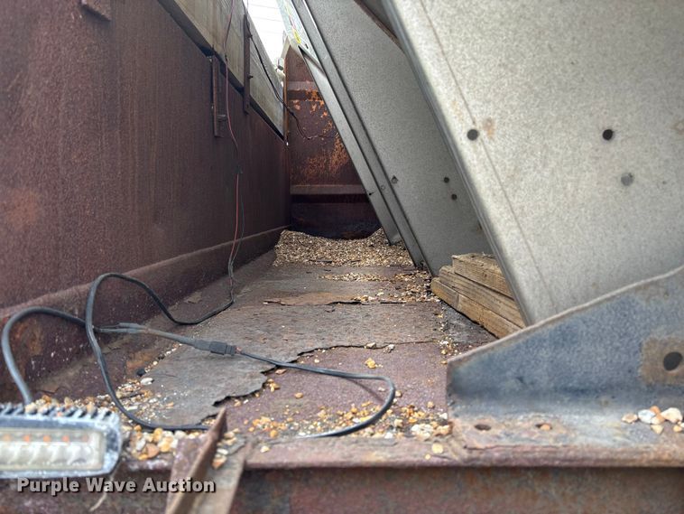 image for item FC5541 1992 International 4900 dump truck