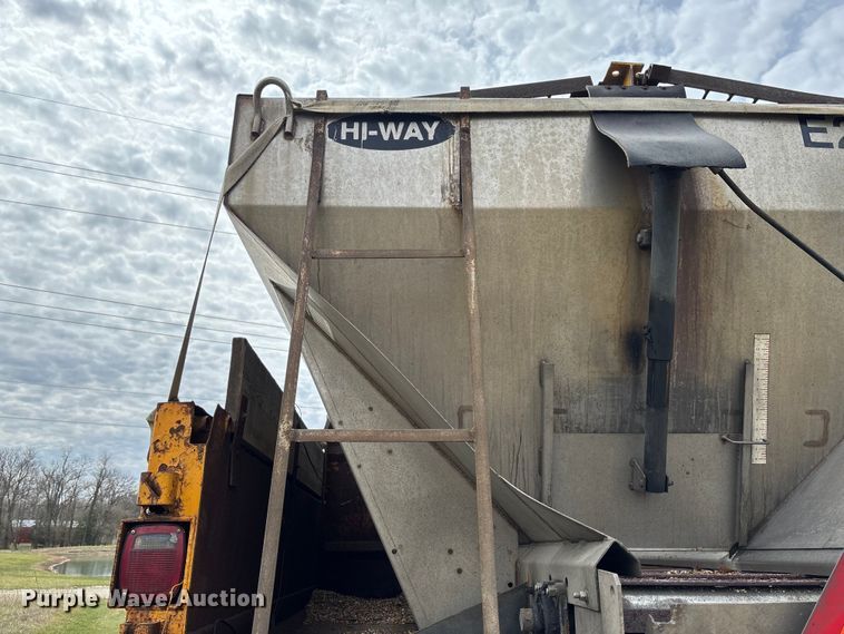 image for item FC5541 1992 International 4900 dump truck