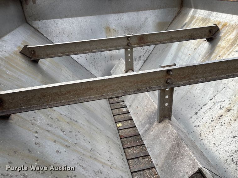 image for item FC5541 1992 International 4900 dump truck