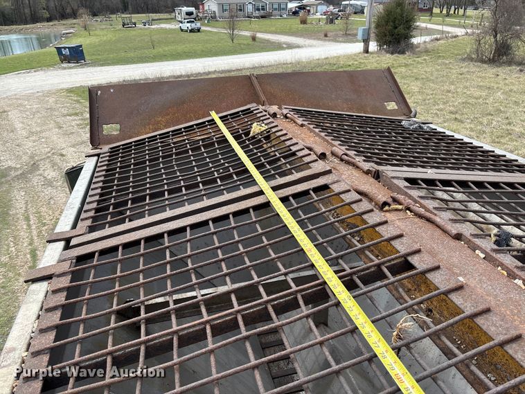 image for item FC5541 1992 International 4900 dump truck