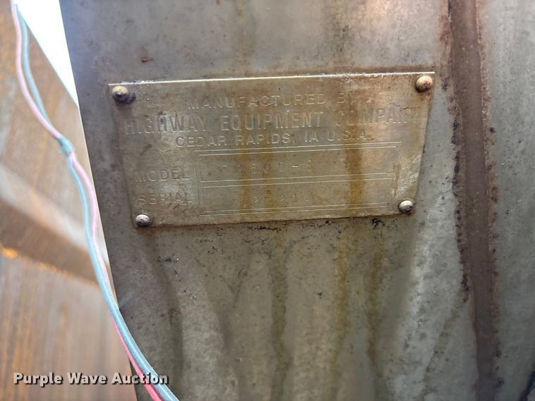 image for item FC5541 1992 International 4900 dump truck