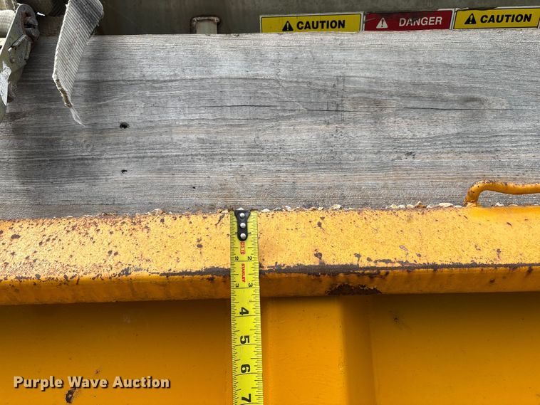 image for item FC5541 1992 International 4900 dump truck