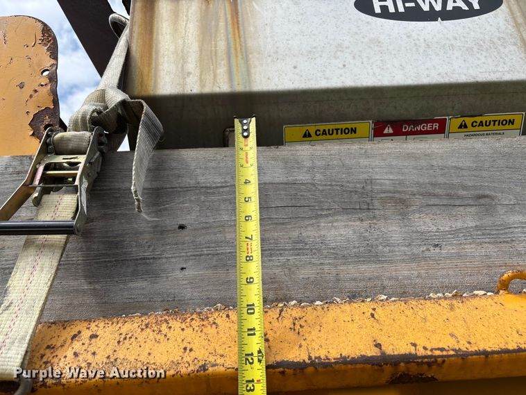 image for item FC5541 1992 International 4900 dump truck