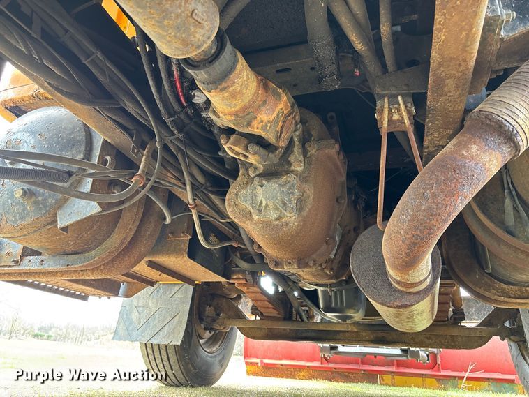 image for item FC5541 1992 International 4900 dump truck