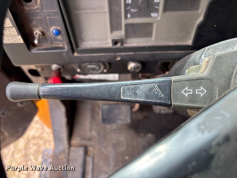 image for item FC5541 1992 International 4900 dump truck