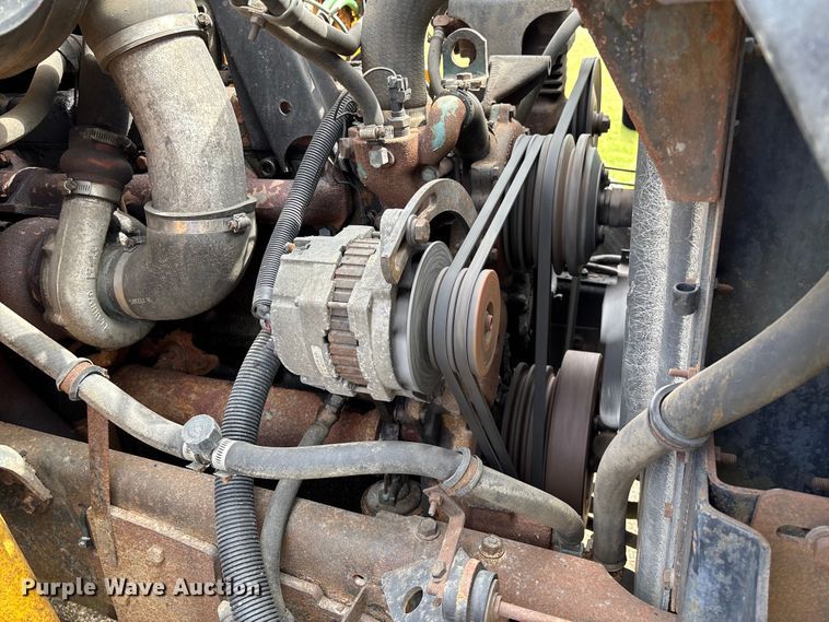 image for item FC5541 1992 International 4900 dump truck