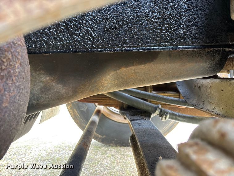 image for item FC5541 1992 International 4900 dump truck