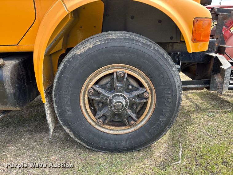 image for item FC5541 1992 International 4900 dump truck