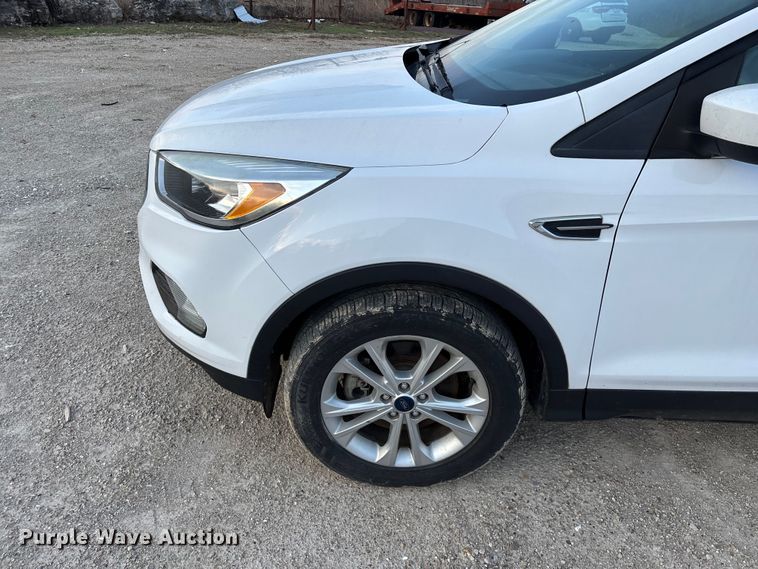 image for item FG0172 2017 Ford Escape SE SUV