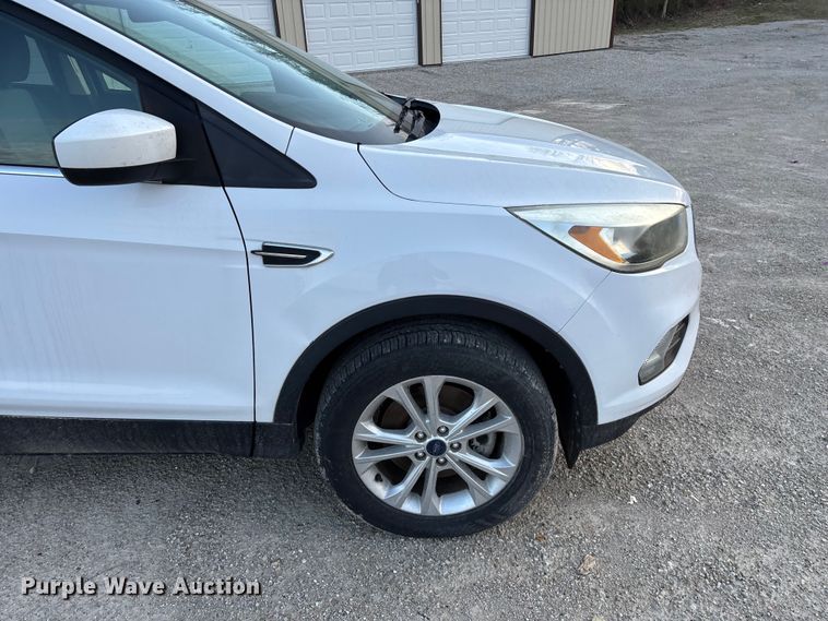 image for item FG0172 2017 Ford Escape SE SUV
