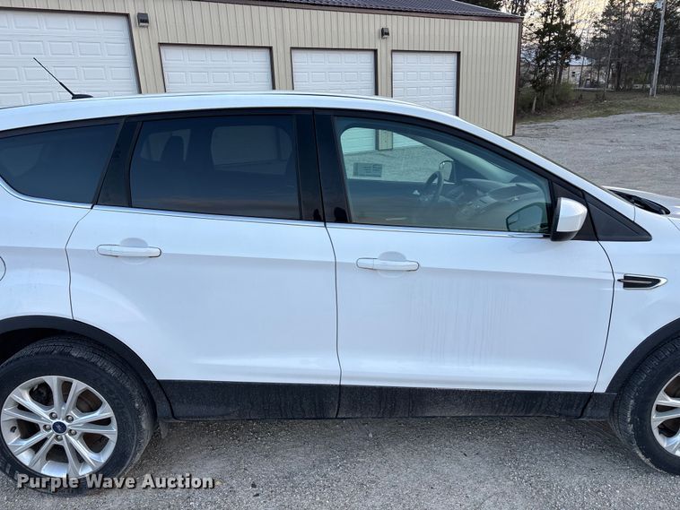 image for item FG0172 2017 Ford Escape SE SUV