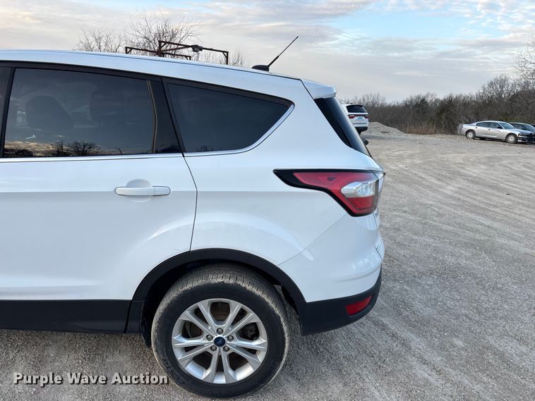 image for item FG0172 2017 Ford Escape SE SUV