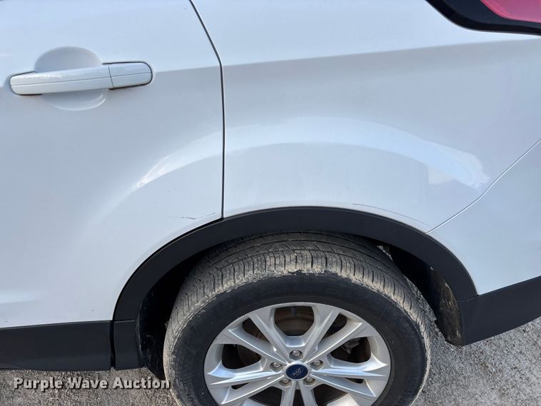 image for item FG0172 2017 Ford Escape SE SUV