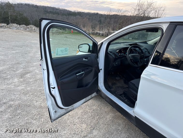 image for item FG0172 2017 Ford Escape SE SUV