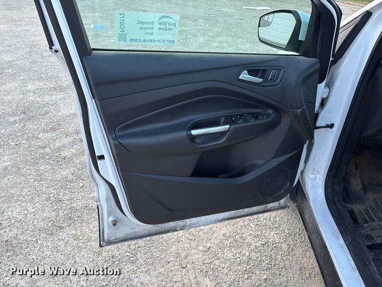 image for item FG0172 2017 Ford Escape SE SUV