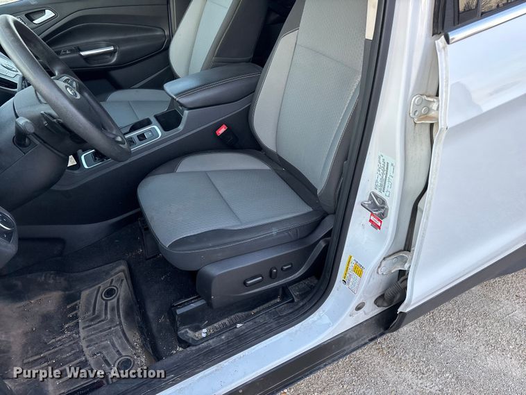 image for item FG0172 2017 Ford Escape SE SUV