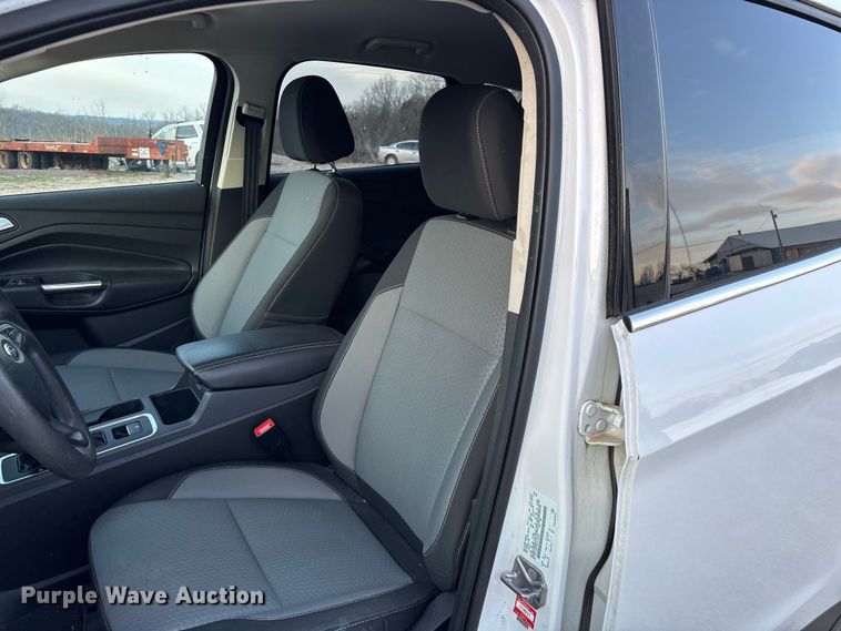 image for item FG0172 2017 Ford Escape SE SUV