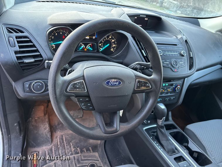 image for item FG0172 2017 Ford Escape SE SUV
