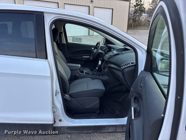 image for item FG0172 2017 Ford Escape SE SUV